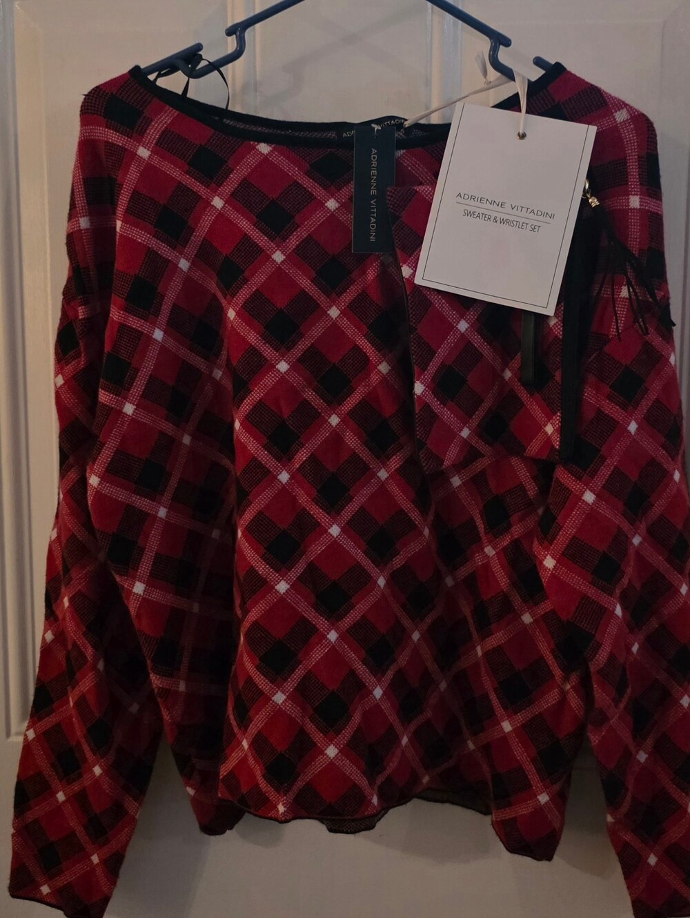 Adrienne Vittadini Red Black Plaid Sweater Top And Wristlet Set